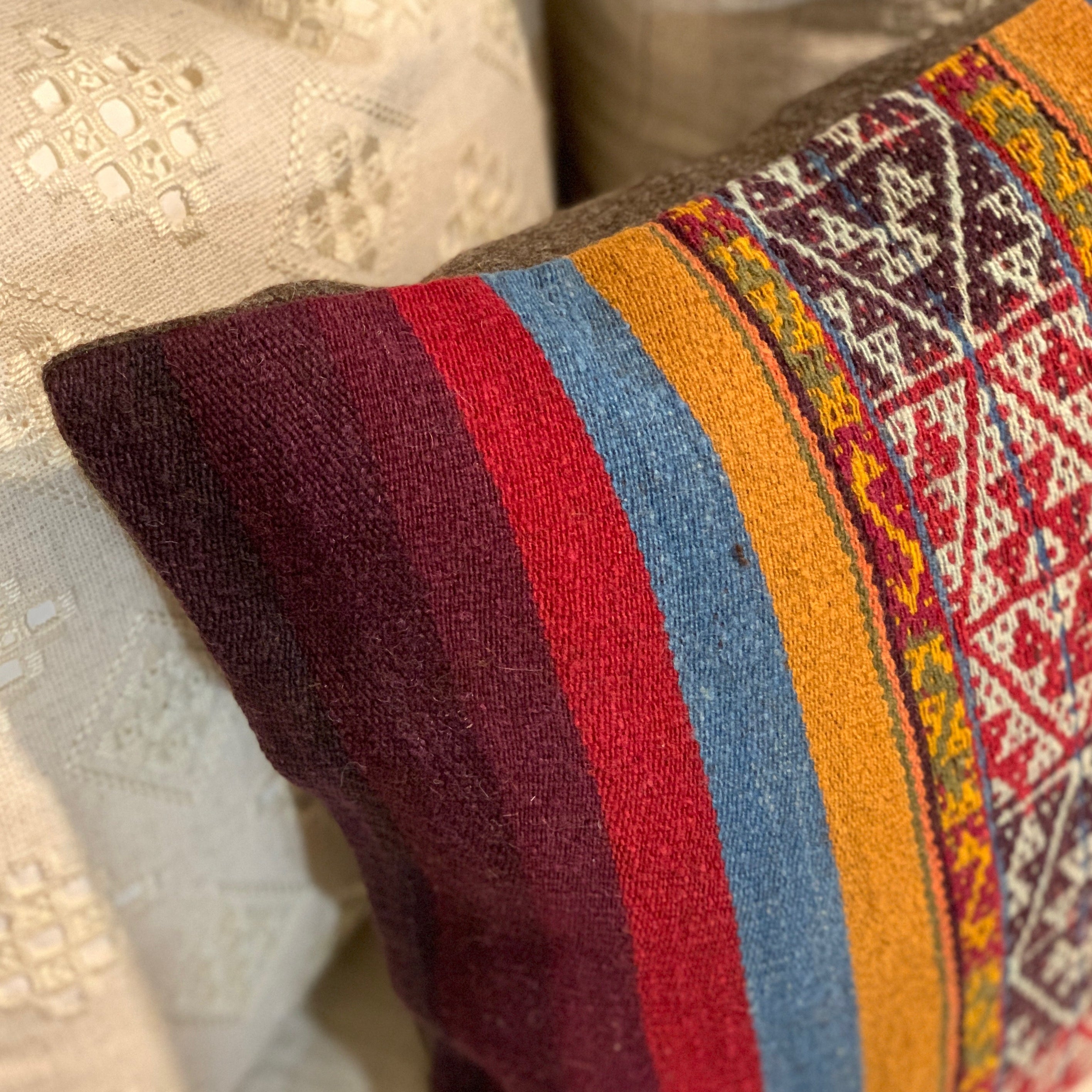 Handwoven Acopia Multicolor Pillow Peru (17x17)