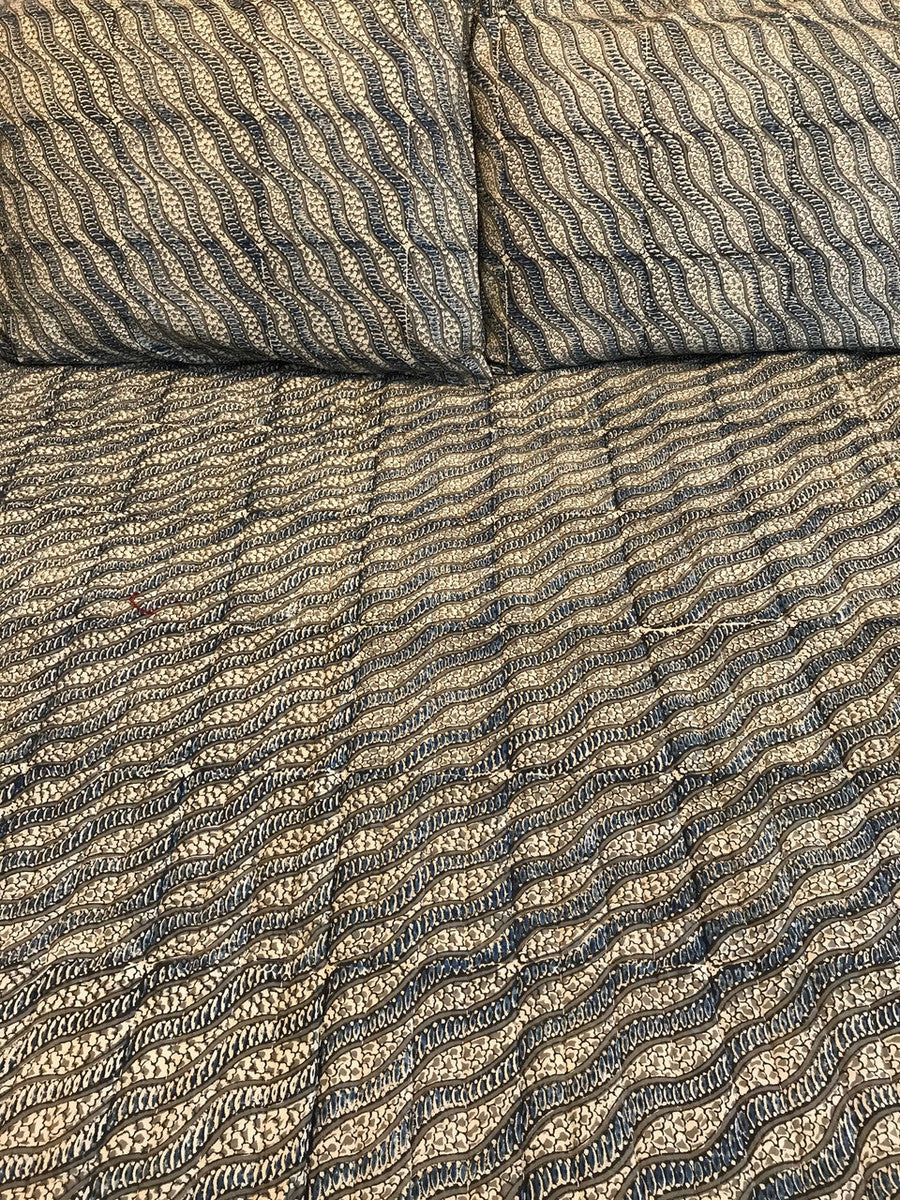 Handmade Block Printed Natural Dyed Quilt Queen India (94" x 104")
