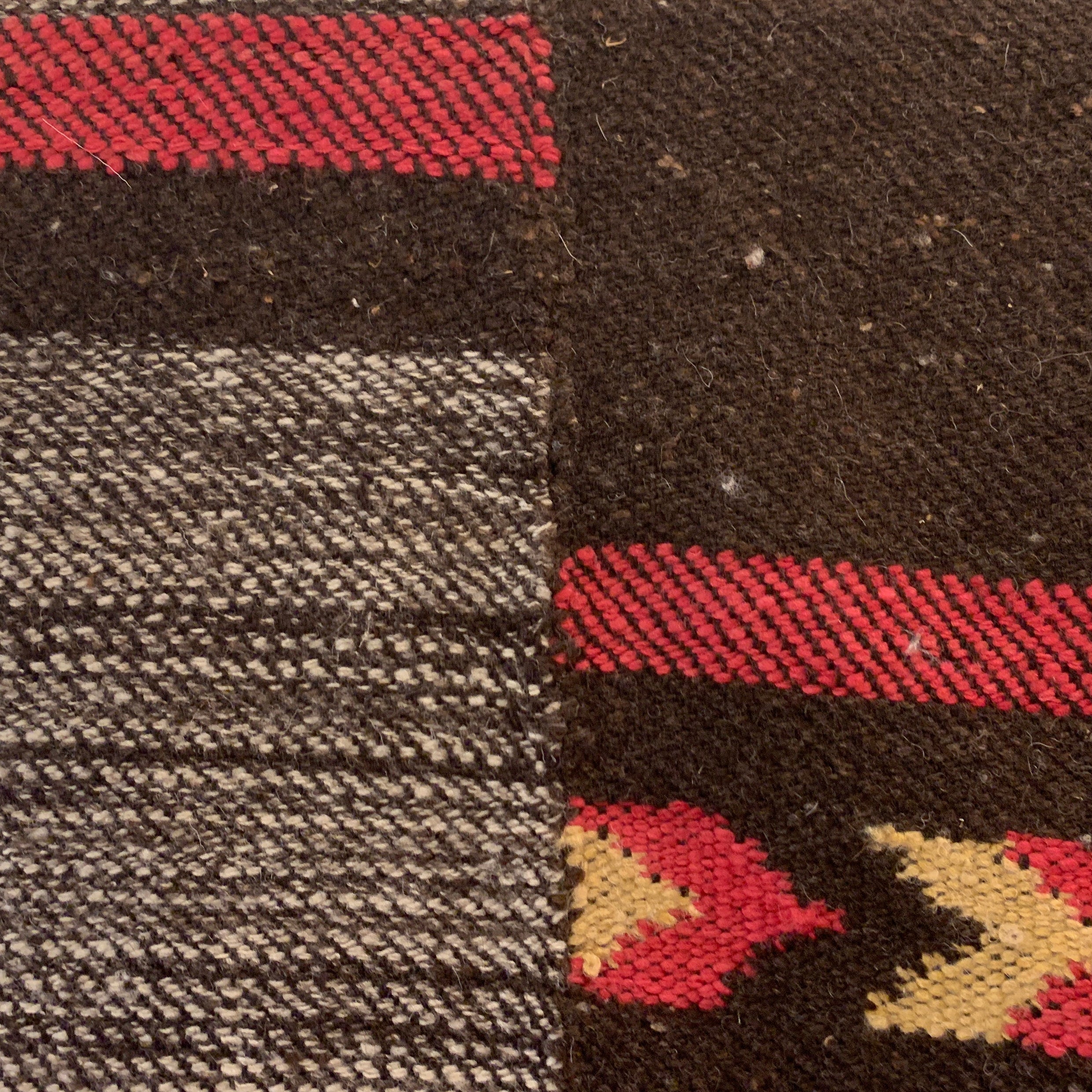 Handwoven Himalayan Wool Raspberry Throw India