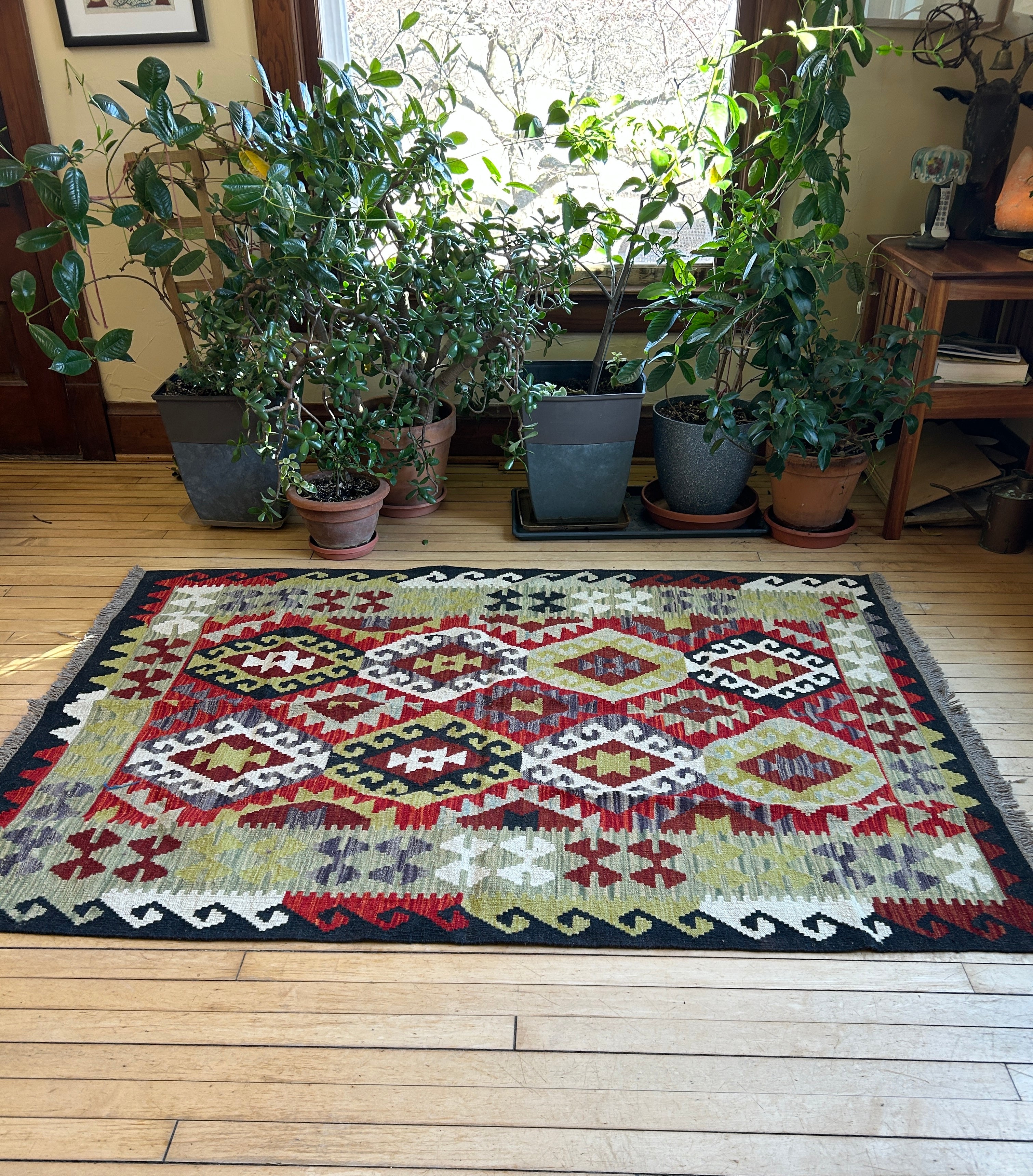 Handwoven Wool Kilim Medium Rug Afghanistan (4x6) - K0631