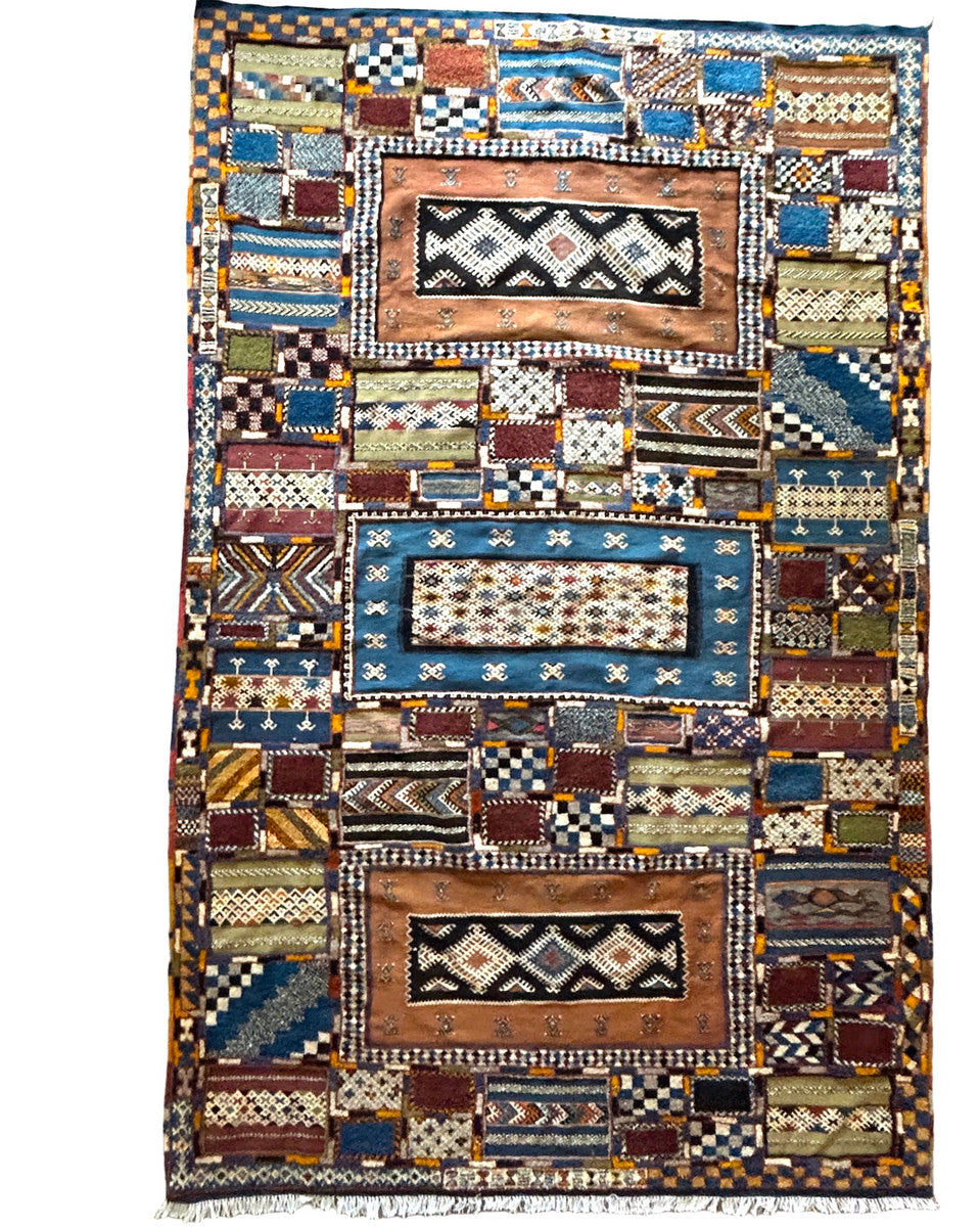 Hand woven Moroccan Wool Ahknif Map Tapestry Rug