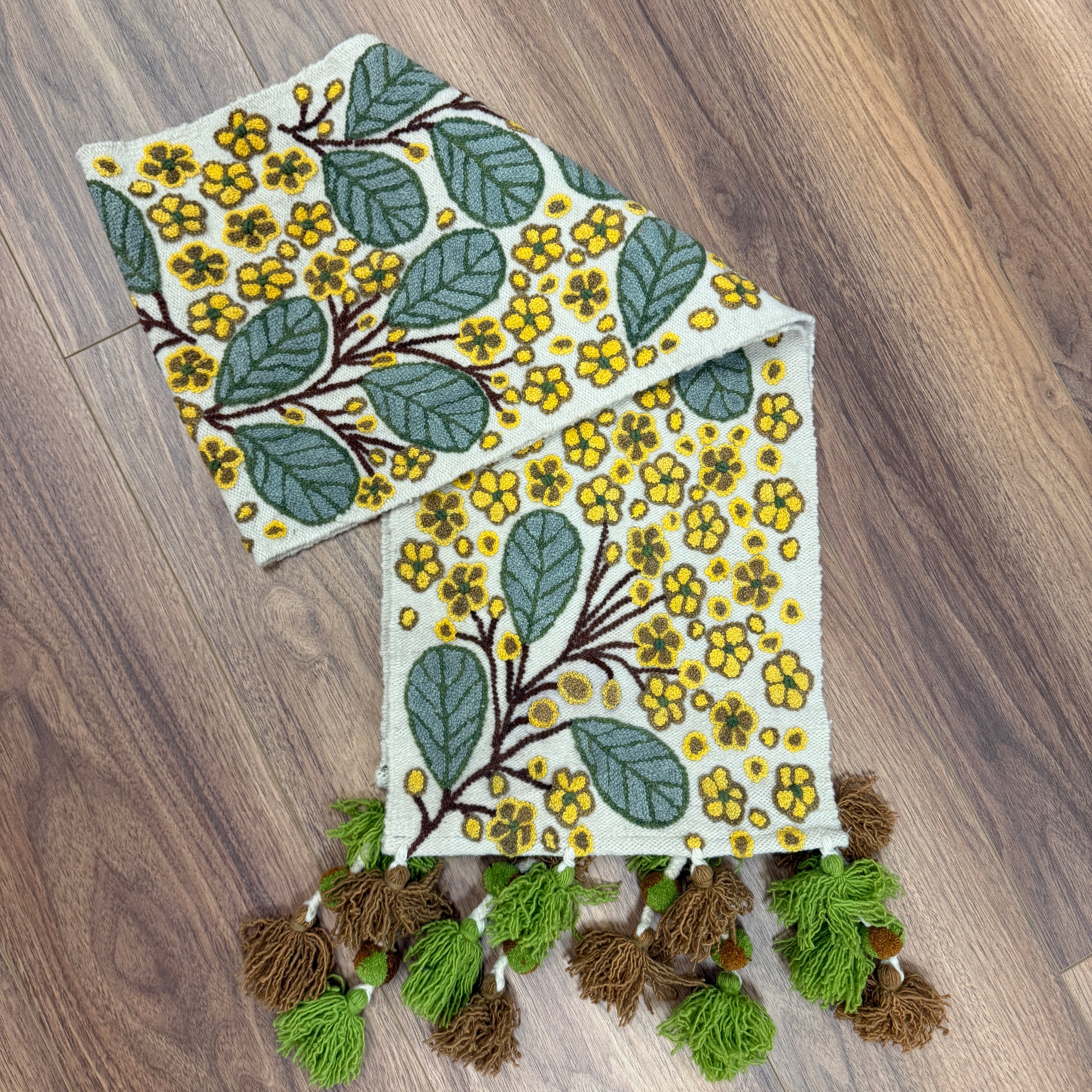 Embroidered Summer Wool Table Runner Peru