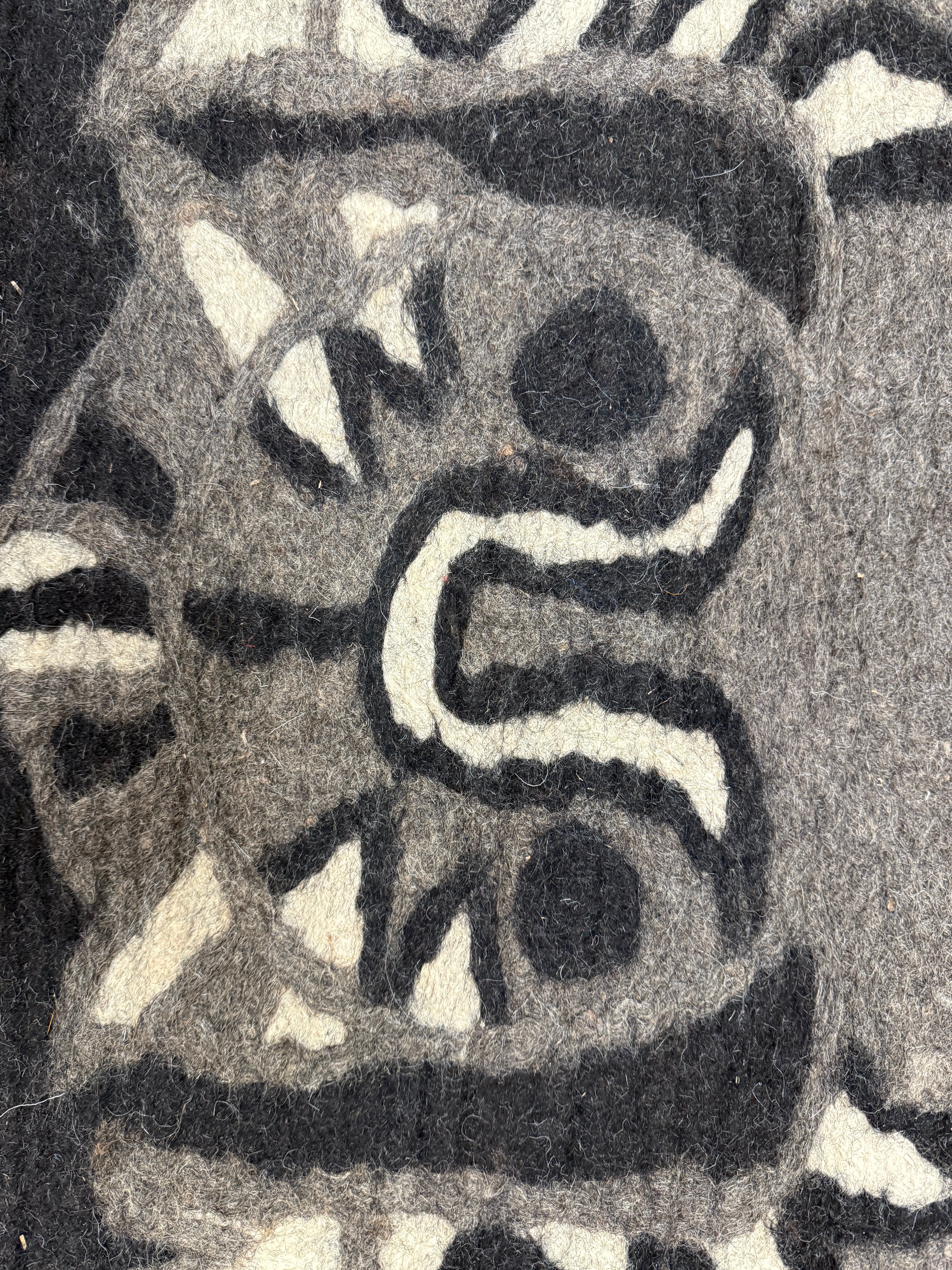 Handmade Wool Felt Grey Tiger Rug Afghanistan (30x48)