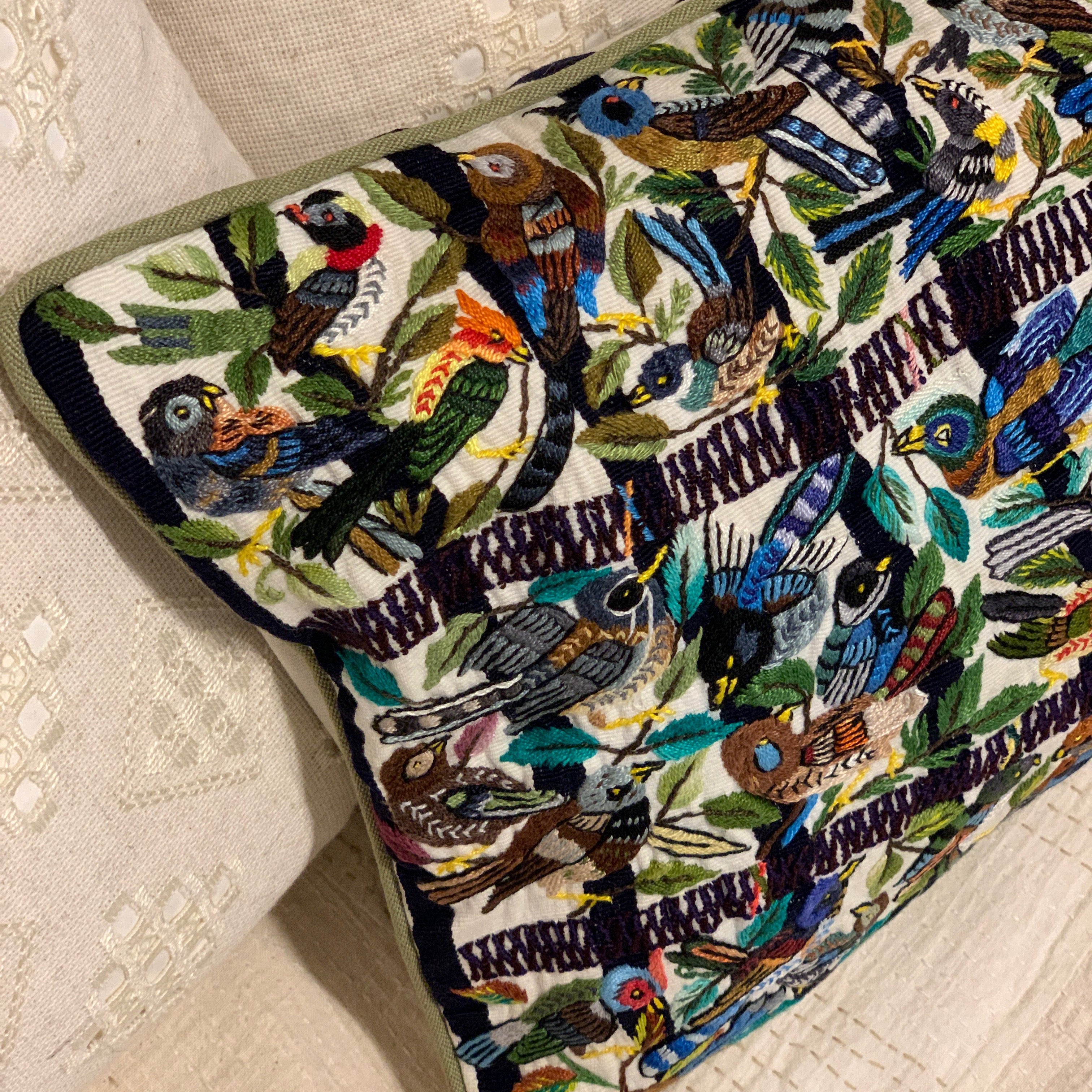 Embroidered Sage Pantalones Lumbar Guatemala (13x24)