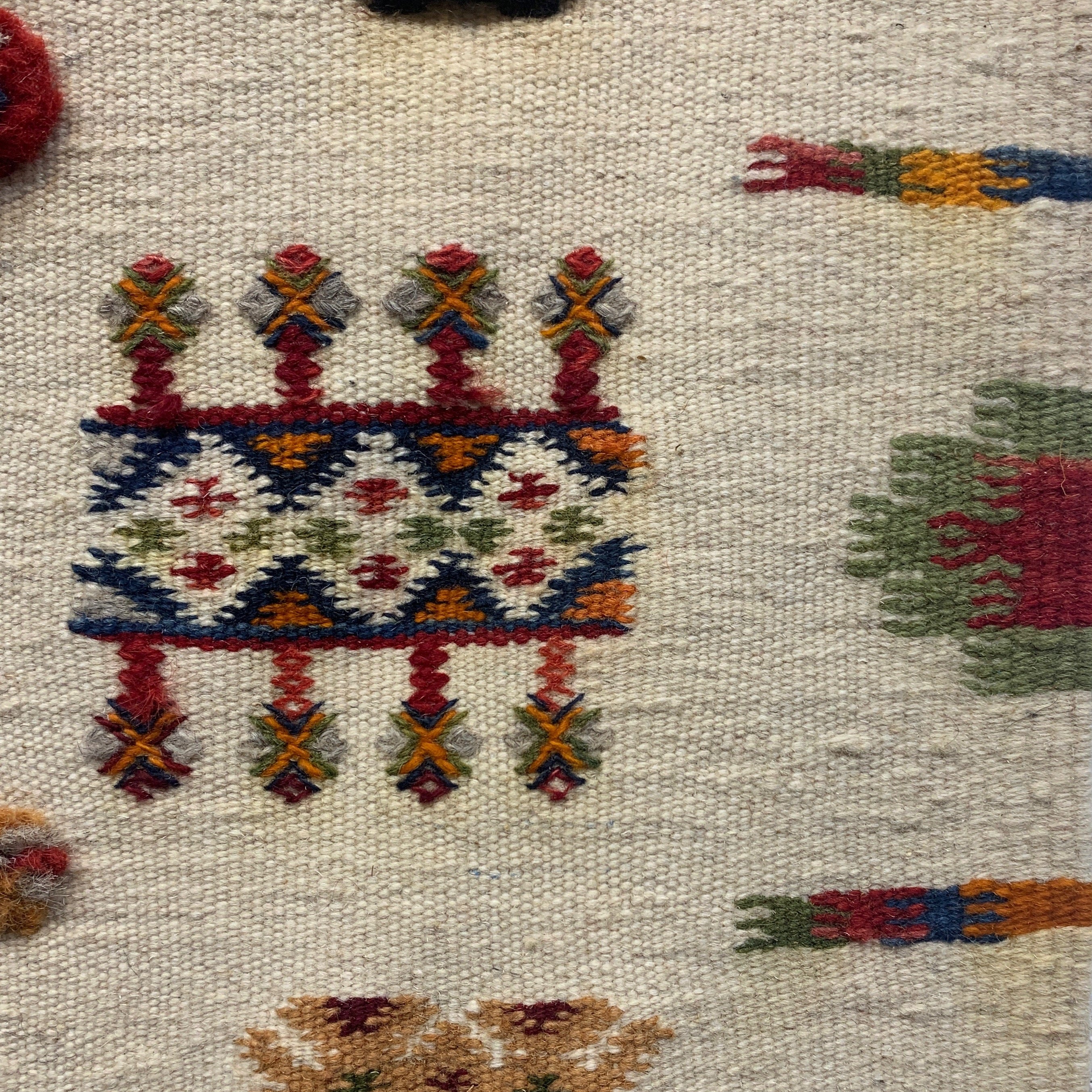 Handwoven Akhnif Knotted Cream Wool Rug (3x5.5)