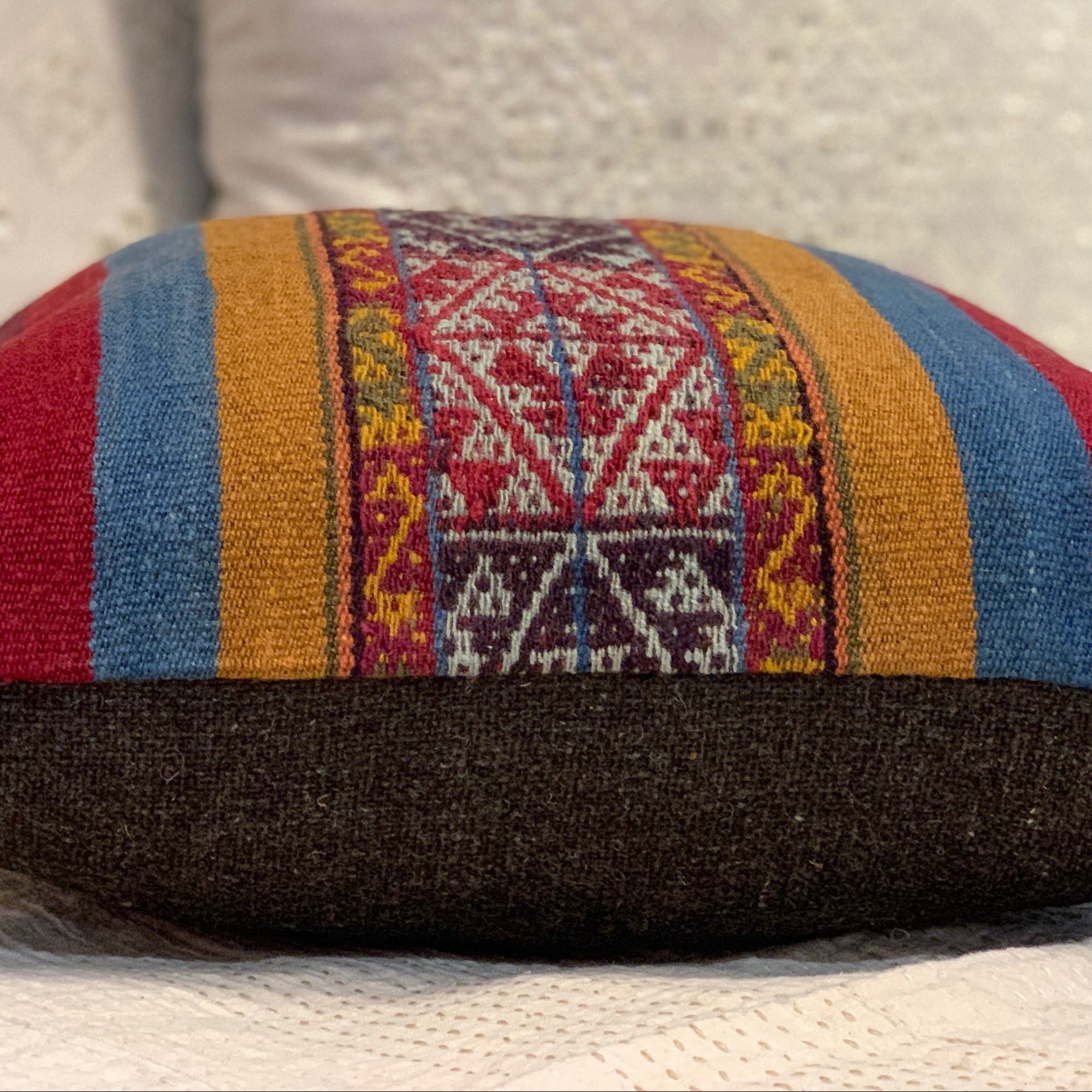 Handwoven Acopia Multicolor Pillow Peru (17x17)