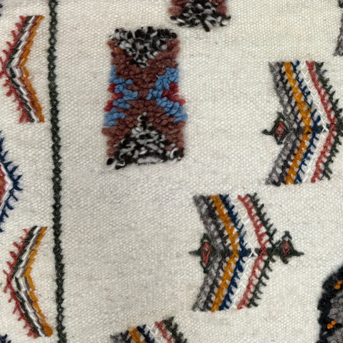 Handwoven White Akhnif Knotted Rug Morocco (4x5.5)