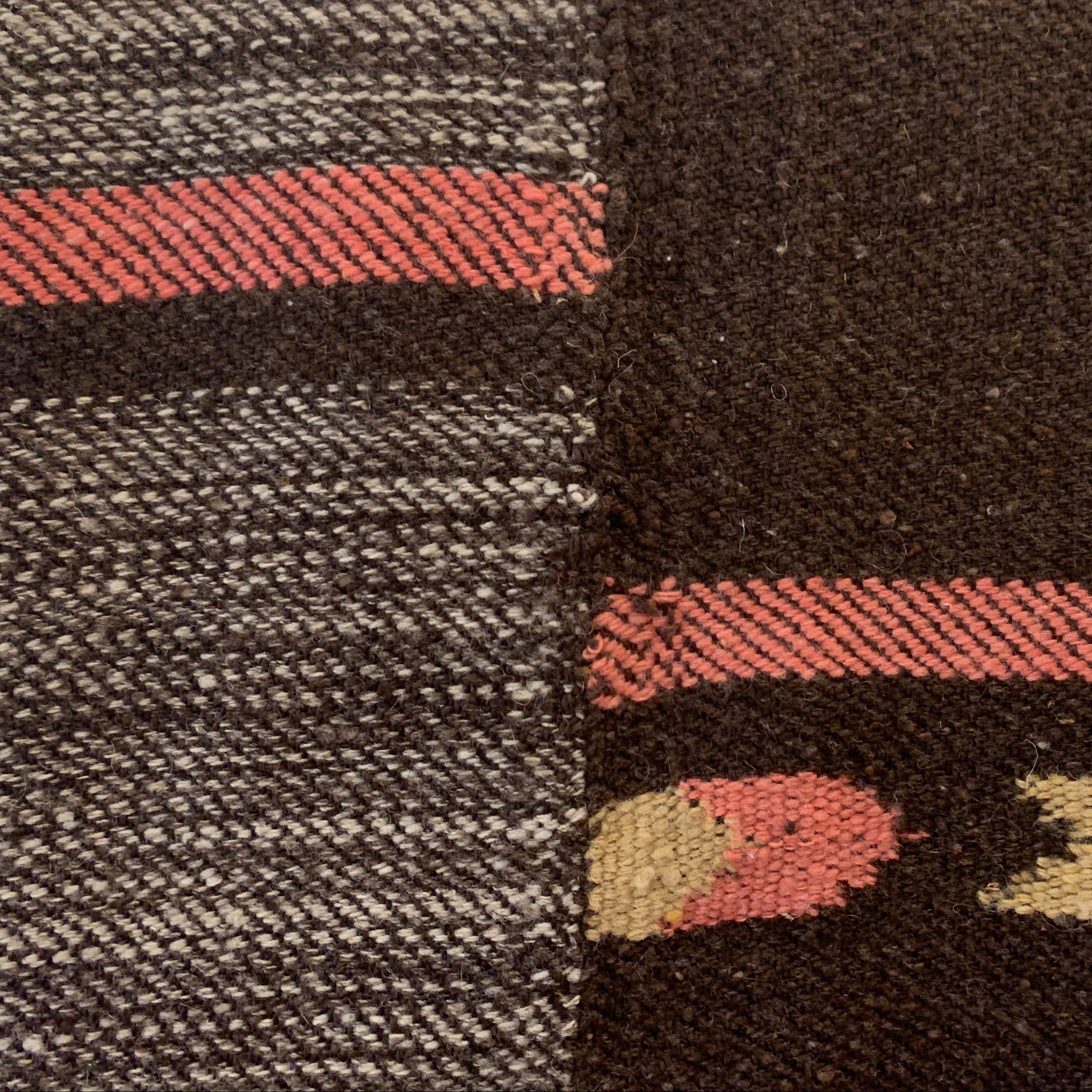 Handwoven Himalayan Wool Pink Throw India