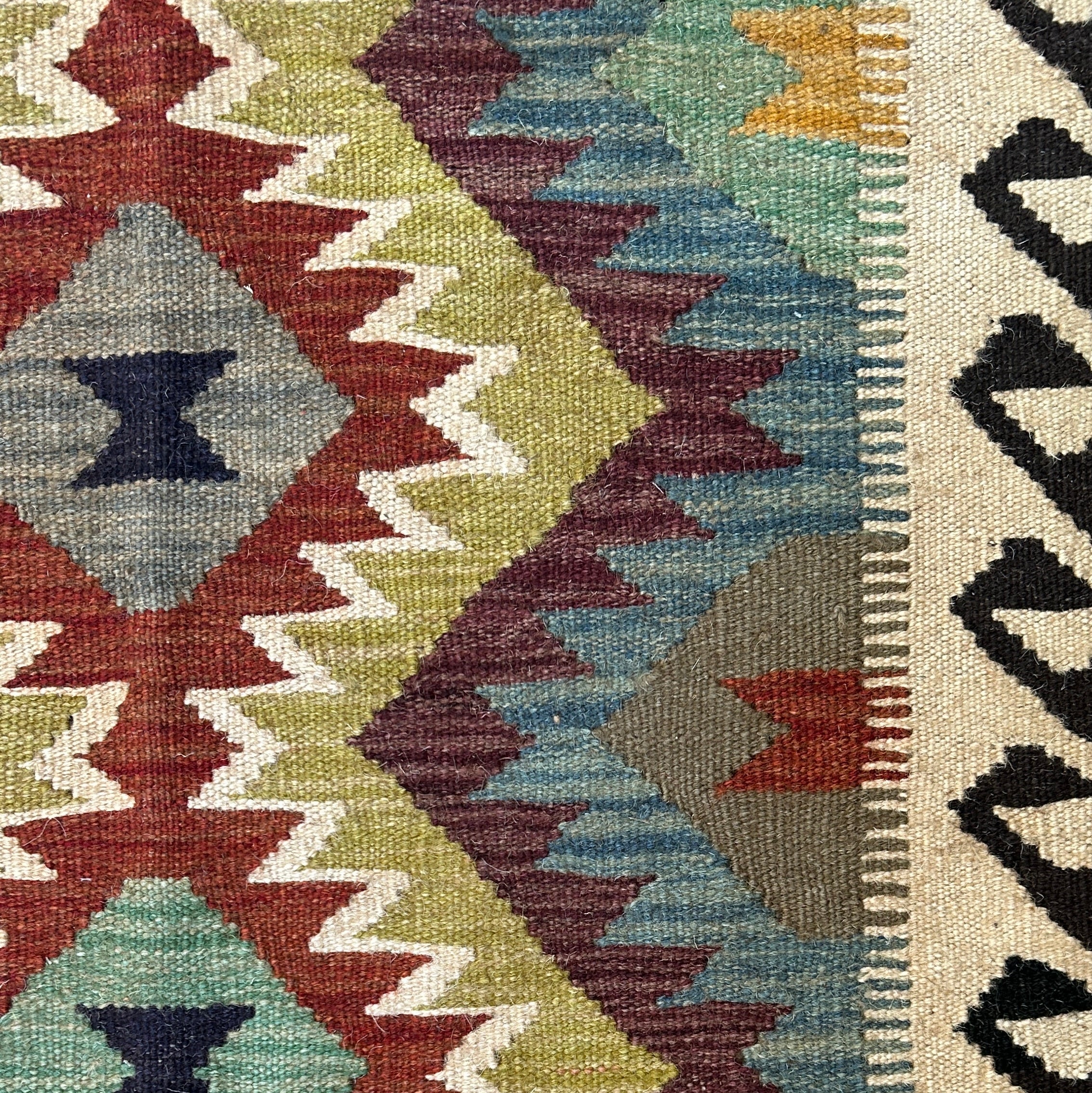 Handwoven Wool Kilim Small Rug Afghanistan (31x48) - 054