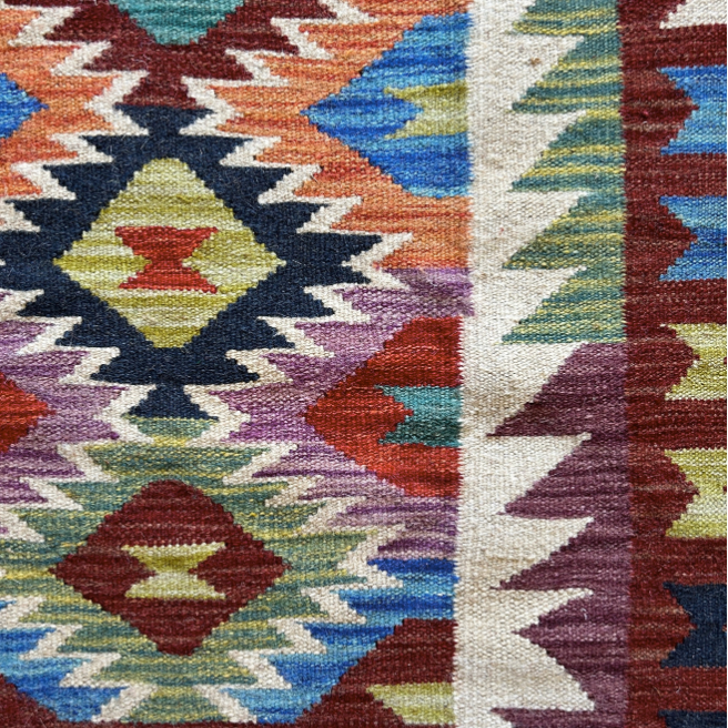 Handwoven Wool Kilim Medium Rug Afghanistan (4x6) - K0951